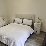 וילה Large - Private Pool - 6 Bedrooms אלבופיירה