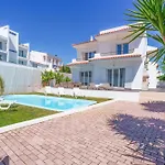 Large - Private Pool - 6 Bedrooms וילה *