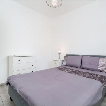 וילה Large - Private Pool - 6 Bedrooms אלבופיירה