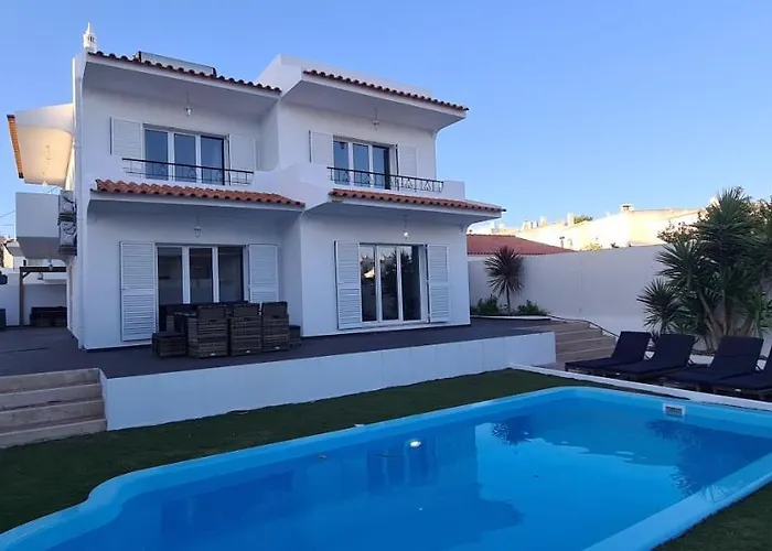 Villa Large - Private Pool - 6 Bedrooms *