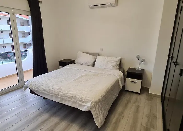 Large - Private Pool - 6 Bedrooms Villa Albufeira