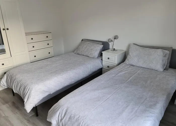 Large - Private Pool - 6 Bedrooms Villa *