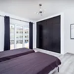 Βίλα Large - Private Pool - 6 Bedrooms *