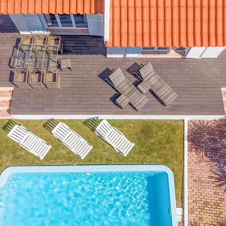 Βίλα Large - Private Pool - 6 Bedrooms *